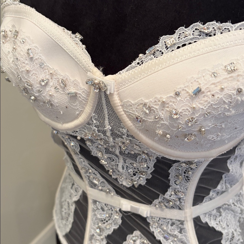 💎 Swarovski Designer White Lace Bridal Beautiful Corset 💎 ♡